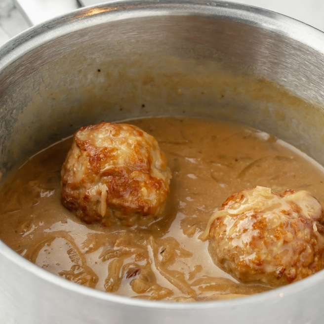 Boulettes de viande sauce liégeoise